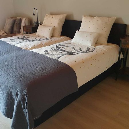 Haus Anna Ein Haus Mit Herz Fliess Ruang foto